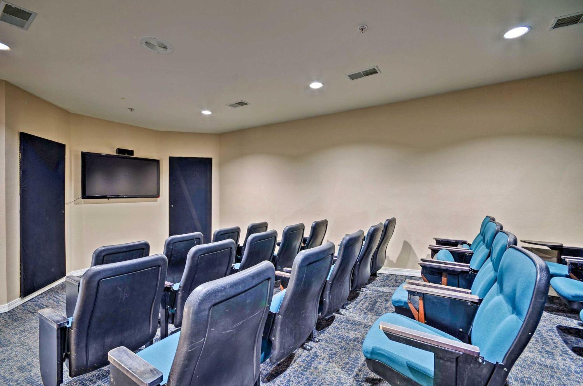 Ground-Floor Branson Condo With Community Perks Eksteriør billede